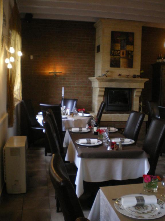 Auberge De Villequier מראה חיצוני תמונה